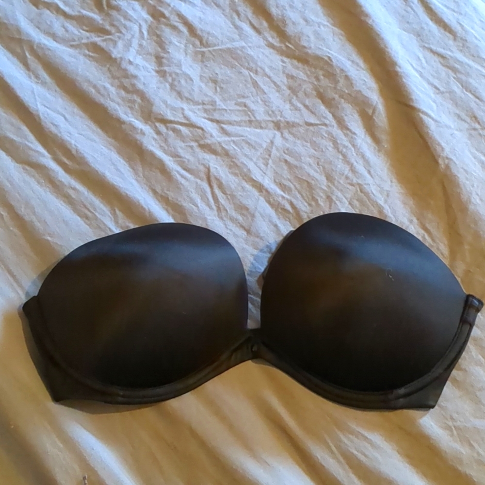 32DD Victoria Secret Very Sexy Strapless Pushup Bra